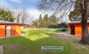 Casa Quinta en VENTA o PERMUTA - 3 amb + 2 casas - PILETA