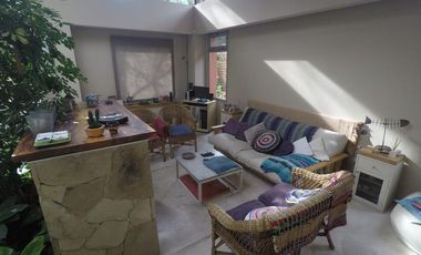 Venta casa en el cortijo. Excelente lote y unica por diseño y calidad constructiva. 3 habitaciones baño en suite vestidor. Parque Parrilla