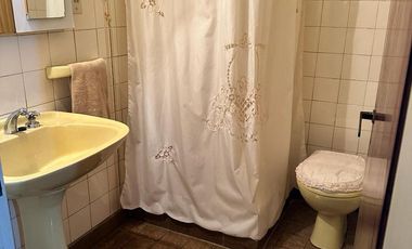 Venta PH 4 Amb. en 2 Ptas. en Ramos Mejía  - Muy Buen Estado  C/2 patios