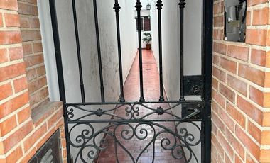 Venta PH 4 Amb. en 2 Ptas. en Ramos Mejía  - Muy Buen Estado  C/2 patios
