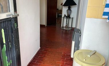 Venta PH 4 Amb. en 2 Ptas. en Ramos Mejía  - Muy Buen Estado  C/2 patios