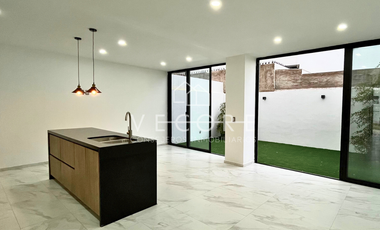 CASA EN VENTA EN GALARZA, CAPITAL NORTE, ZAPOPAN