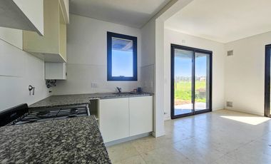 Casa en venta dos dormitorios. Calidad de terminaciones. Sobre Avenida de Ecotierra, Pueblo Esther.