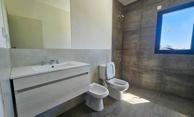 Casa en venta dos dormitorios. Calidad de terminaciones. Sobre Avenida de Ecotierra, Pueblo Esther.
