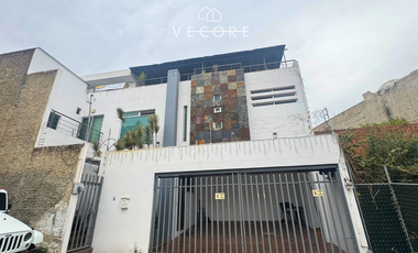 CASA EN VENTA EN FRACCIONAMIENTO REVOLUCION, SAN PEDRO TLAQUEPAQUE