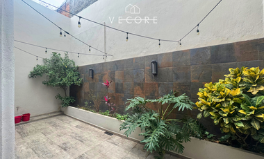 CASA EN VENTA EN FRACCIONAMIENTO REVOLUCION, SAN PEDRO TLAQUEPAQUE