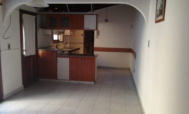 Casa en  Ortiz de Zarate y Vignolo