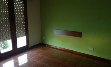 Casa en  Ortiz de Zarate y Vignolo