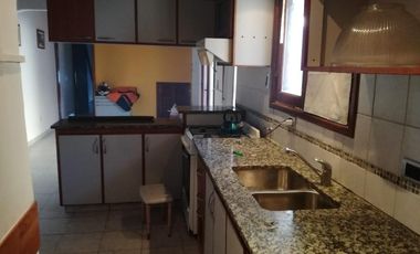 Casa en  Ortiz de Zarate y Vignolo