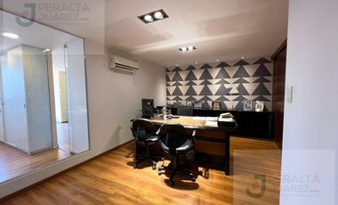 Amplia Oficina en Venta Vista al Frente Ed. Firenze
