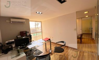 Amplia Oficina en Venta Vista al Frente Ed. Firenze