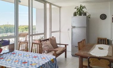 VENTA/PERMUTA -Departamento de 1 dormitorio con balcón y estacionamiento. Granadero Baigorria.