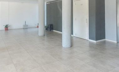 VENTA/PERMUTA -Departamento de 1 dormitorio con balcón y estacionamiento. Granadero Baigorria.