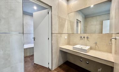 Casa de 7 Ambientes en Venta en La Reserva Cardales