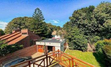 Chalet 5 ambientes en Caisamar