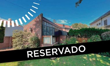 Chalet 5 ambientes en Caisamar