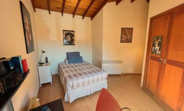 Chalet 5 ambientes en Caisamar