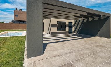 Casa en Funes Norte