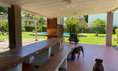 Quinta sobre calle Cassafouth al 900 - 20 de Junio