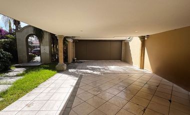 Residencia en renta Bugambilias 1era Sección