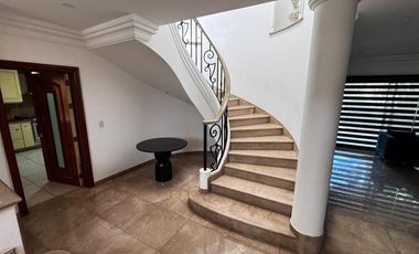 Residencia en renta Bugambilias 1era Sección