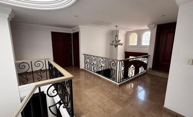 Residencia en renta Bugambilias 1era Sección