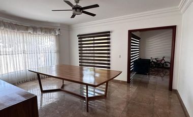 Residencia en renta Bugambilias 1era Sección