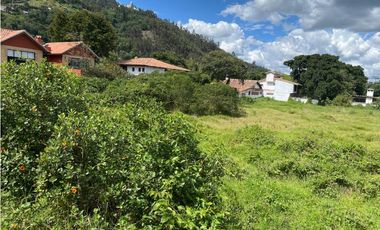 LOTE EN CHIA VEREDA FONQUETA 2.000 MTS CON SERVICIOS PARA CONSTRUIR