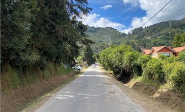 LOTE EN CHIA VEREDA FONQUETA 2.000 MTS CON SERVICIOS PARA CONSTRUIR