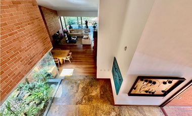 Casa sector EL TESORO con VISTA a la ciudad