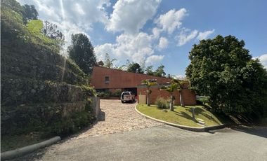 Casa sector EL TESORO con VISTA a la ciudad