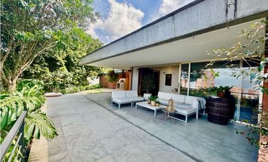 Casa sector EL TESORO con VISTA a la ciudad