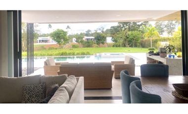 Casa campestre en condominio para la venta en Cerritos,Pereira!