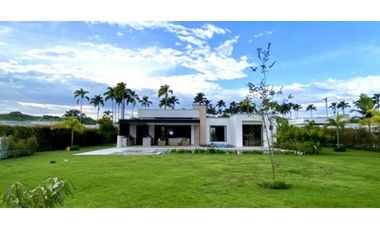 Casa campestre en condominio para la venta en Cerritos,Pereira!