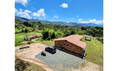 Casa campestre en VENTA en Guatapé, vía benedictinos