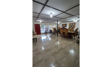 CASA+APTO EN VENTA BARRIO LA VICTORIA