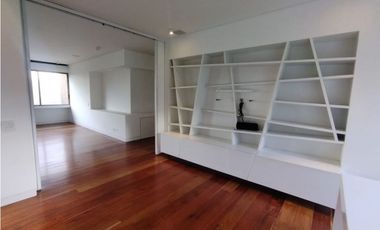 Apartamento en Arriendo Amoblado en Medellín sector Altos del Poblado