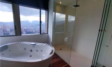Apartamento en Arriendo Amoblado en Medellín sector Altos del Poblado