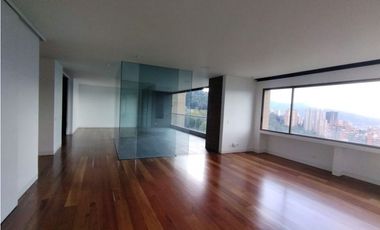 Apartamento en Arriendo Amoblado en Medellín sector Altos del Poblado