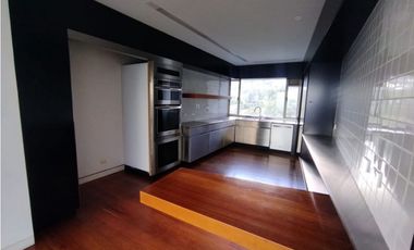 Apartamento en Arriendo Amoblado en Medellín sector Altos del Poblado