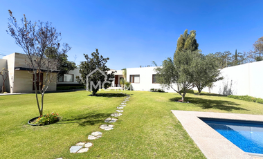 Casa en Jurica en una sola planta