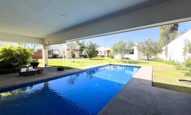 Casa en Jurica en una sola planta