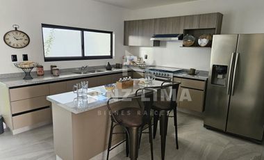 Lombardía: Casa en venta modelo Bari