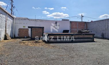 Blvd. López Mateos Pte.: Terreno con construcción para adecuar  a tu gusto.