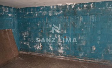 Blvd. López Mateos Pte.: Terreno con construcción para adecuar  a tu gusto.