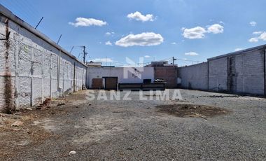 Blvd. López Mateos Pte.: Terreno con construcción para adecuar  a tu gusto.