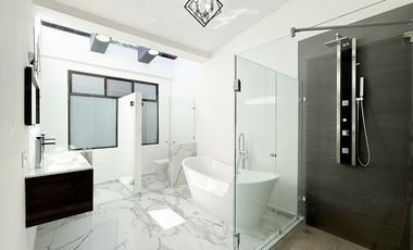 Casa completamente Remodelada en La Herradura - Doble Seguridad