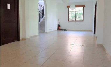 VENTA Y ALQUILER DE CASA EN CAMINO DE CRUCES CERCA CLAYTON  790M2 MLD