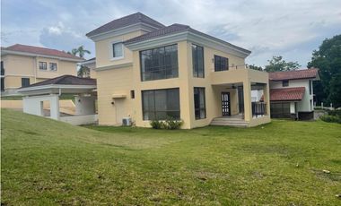 VENTA DE CASA EN CLAYTON - LOS SENDEROS DE CAMINO DE CRUCES