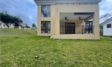 VENTA DE CASA EN CLAYTON - LOS SENDEROS DE CAMINO DE CRUCES